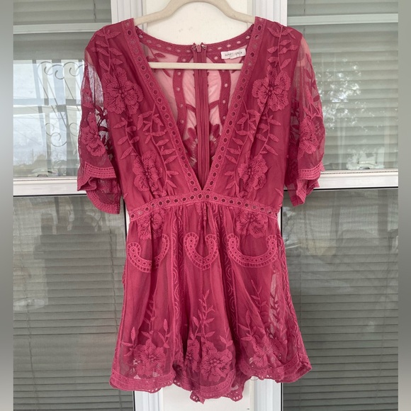 HONEY PUNCH Raspberry Lace Romper - Picture 2 of 6